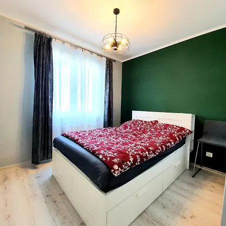 Apartament Wyszyńskiego z garażem Apartament *